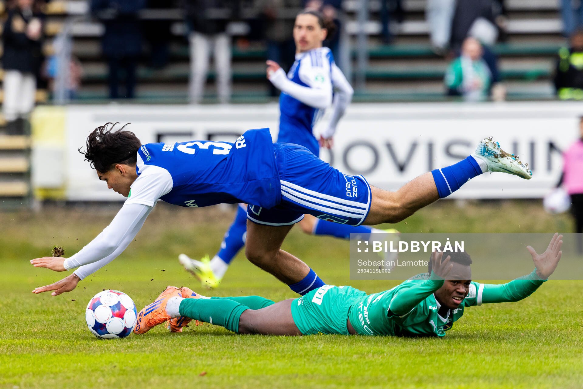 IFK Norrköpings Noel Sernelius och Ljungskiles Issaka Seidu