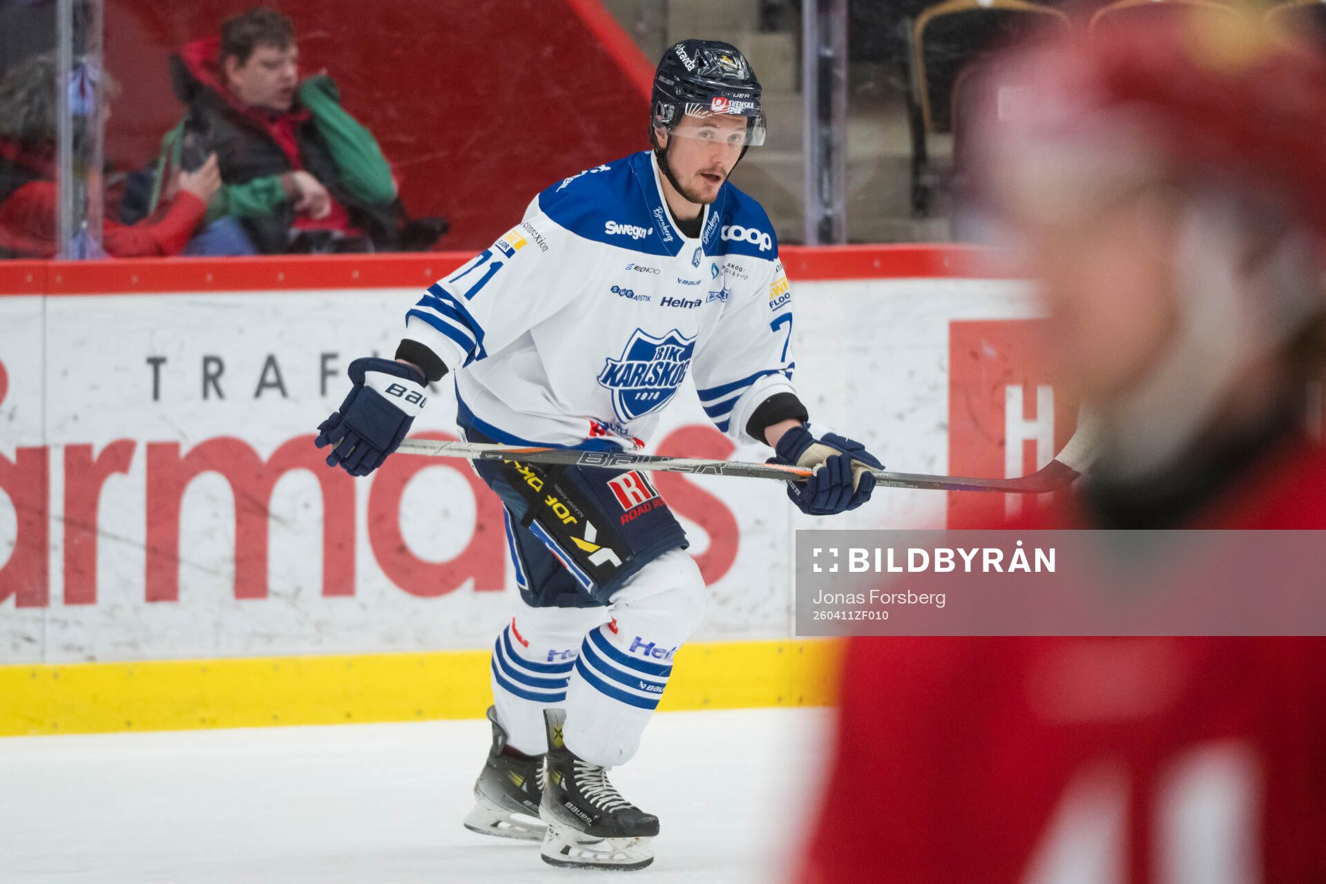 Karlskogas Adam Rockwood innan ishockeymatchen i