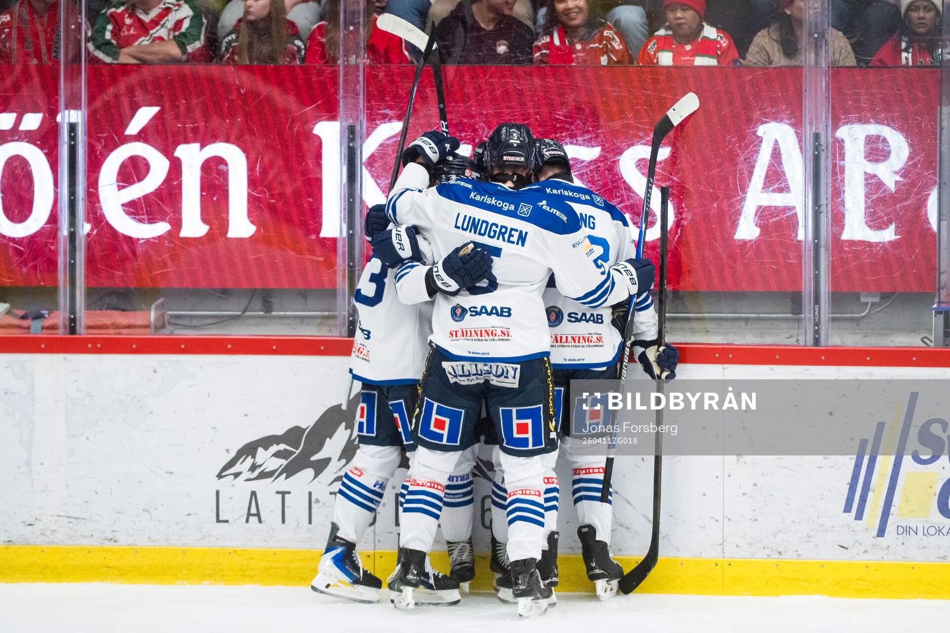 Karlskogas spelare jublar