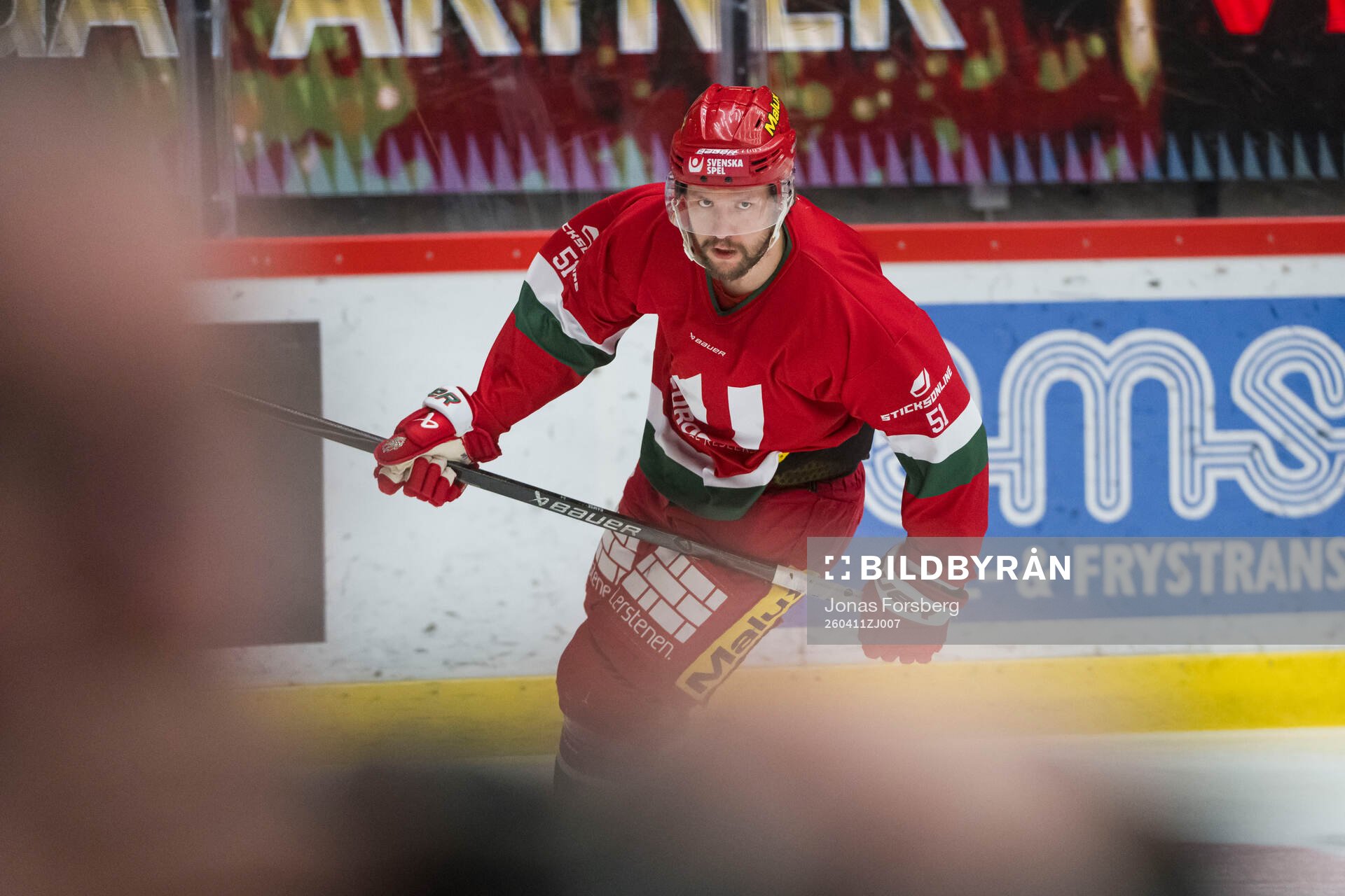 Modos Victor Berglund innan ishockeymatchen i