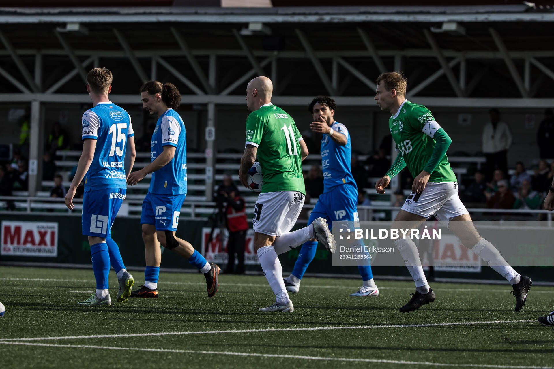 Brages Anton Lundin jublar