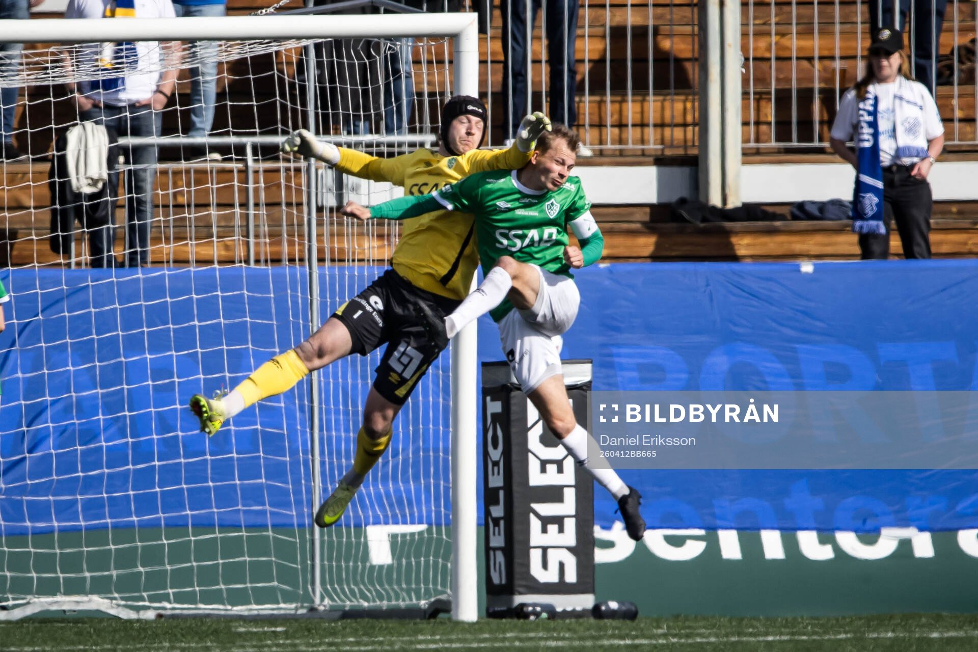 Brages målvakt Viktor Frodig och Alexander Zetterström