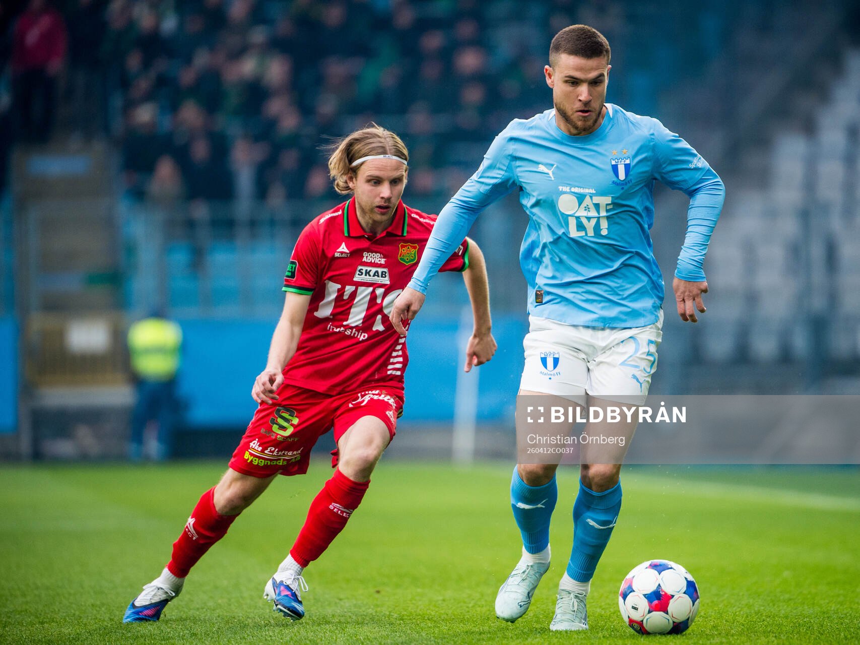 Malmö FFs Gabriel Busanello och GAISs Oscar Pettersson