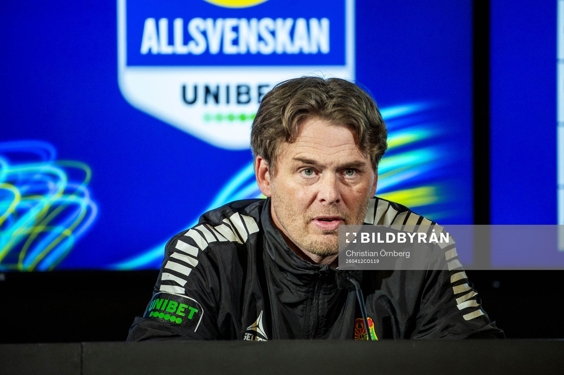 GAIS tränare Fredrik Holmberg på en presskonferens