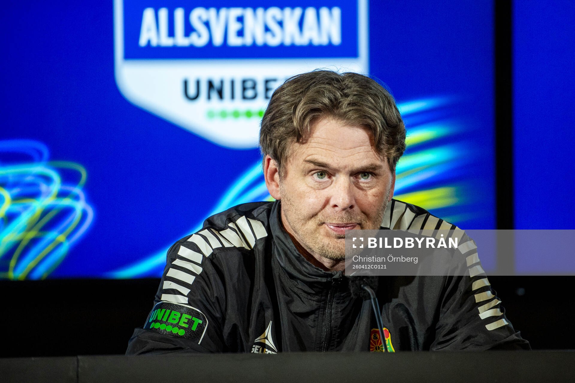 GAIS tränare Fredrik Holmberg på en presskonferens