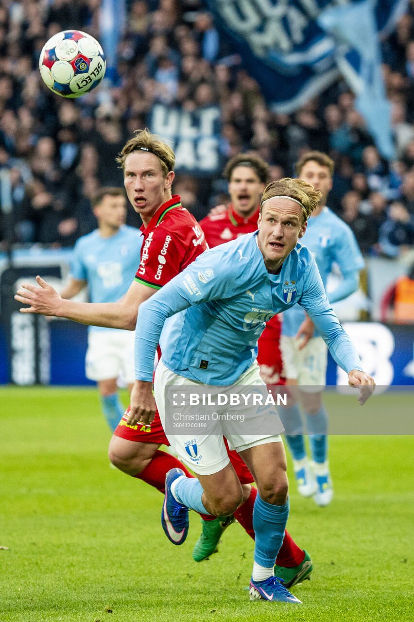 Malmö FFs Erik Botheim och GAISs Robin Frej