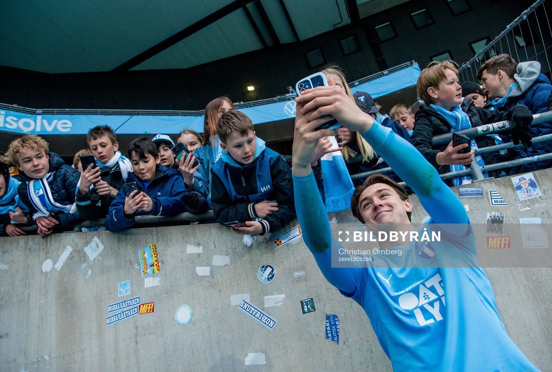 Malmö FFs Oscar Sjöstrand och supportrar