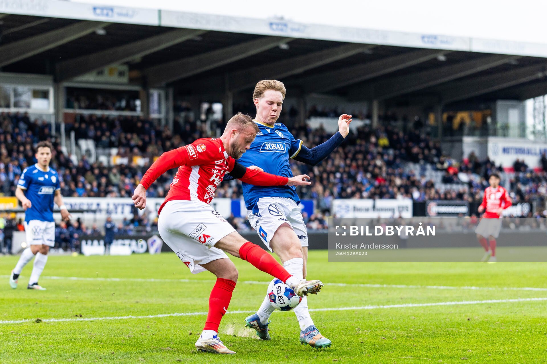 Degerfors Daniel Sundgren och Halmstads Malte Persson