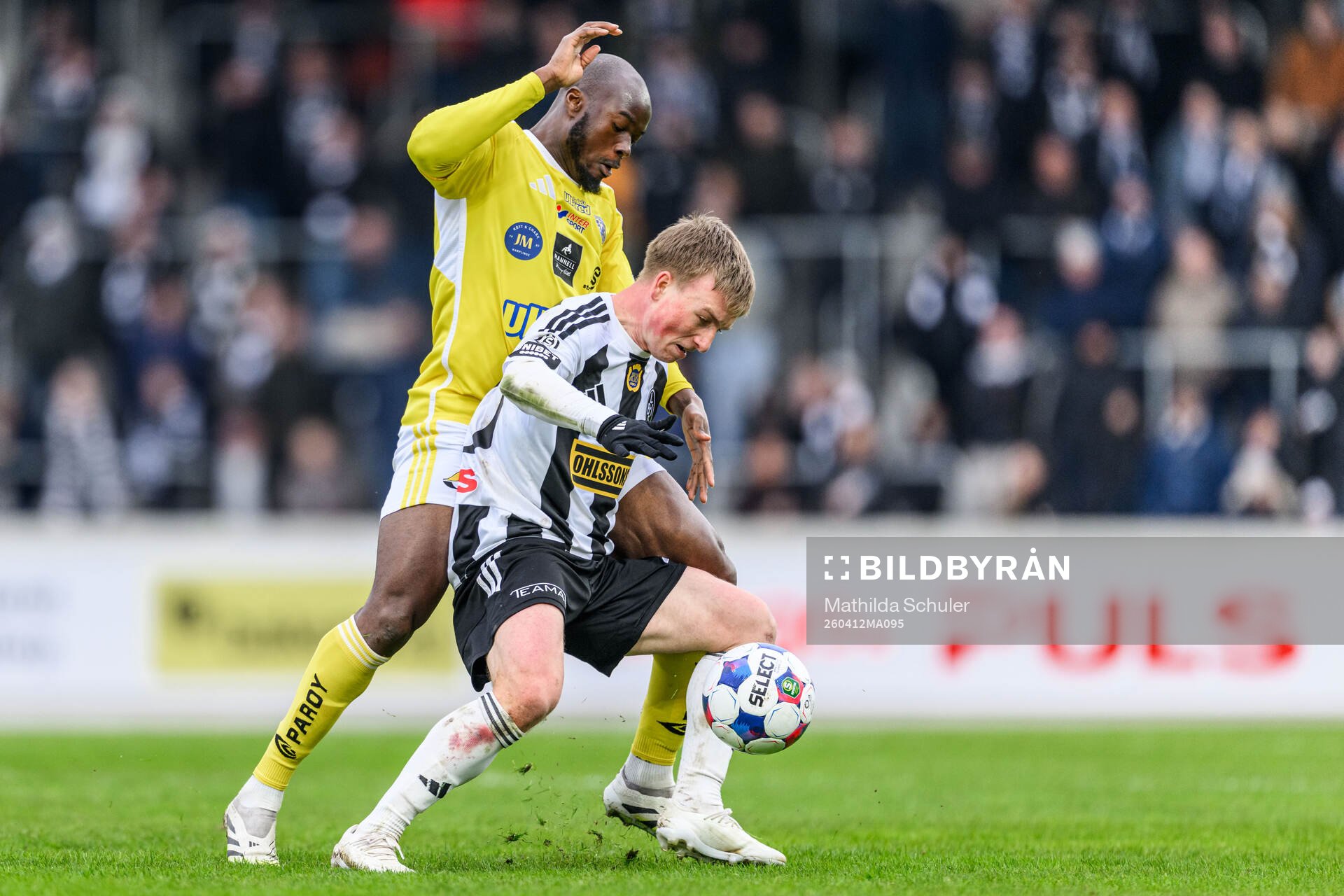 Falkenbergs Lassina Sangaré och Landskronas Constantino