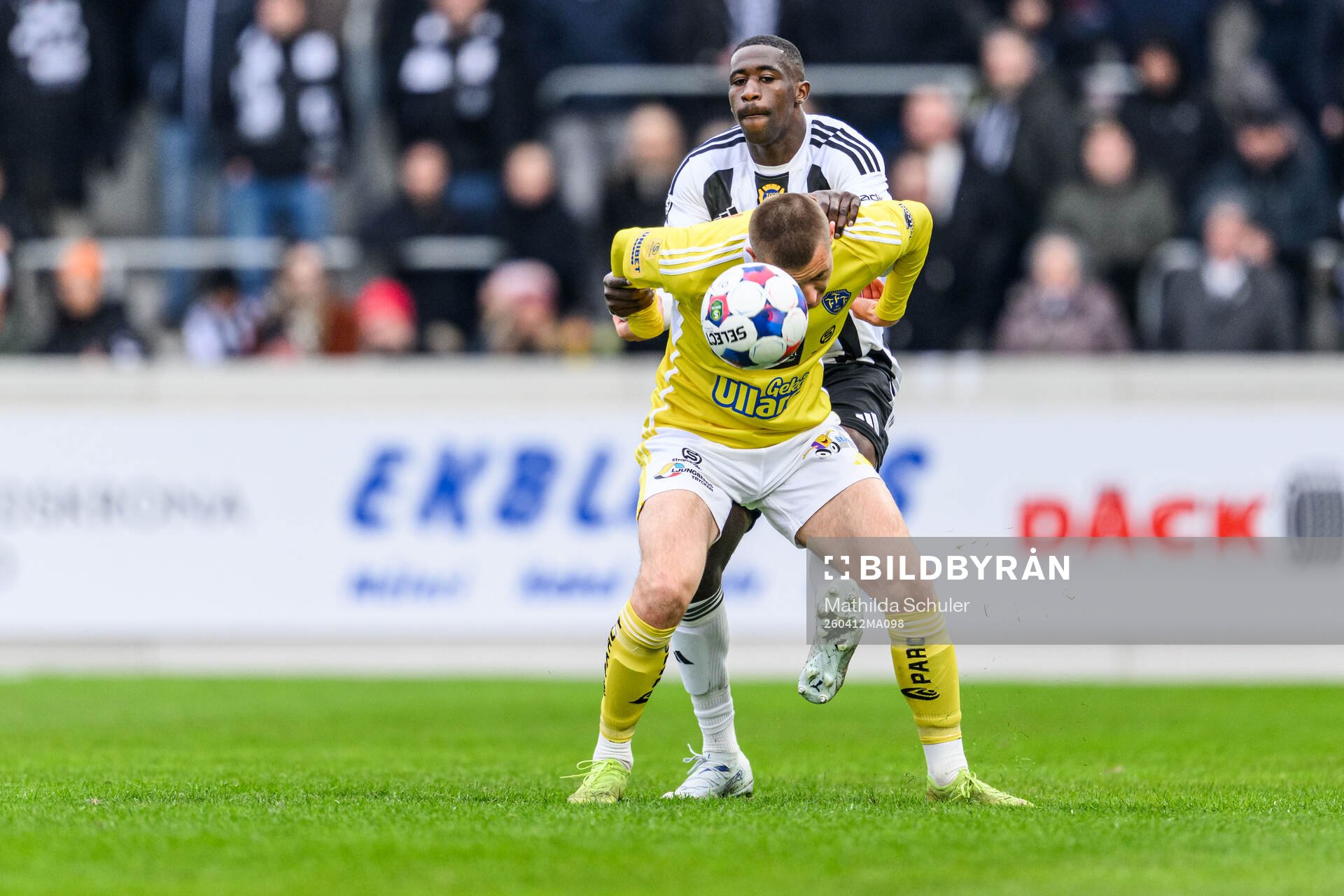 Landskronas Emmanuel Moungam Á Ngon och Falkenbergs
