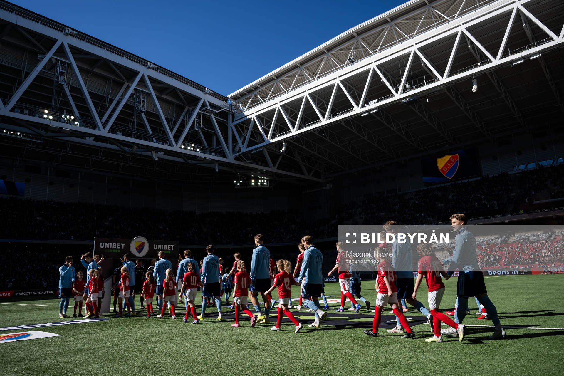 Djurgårdens och Kalmars spelare gör entré