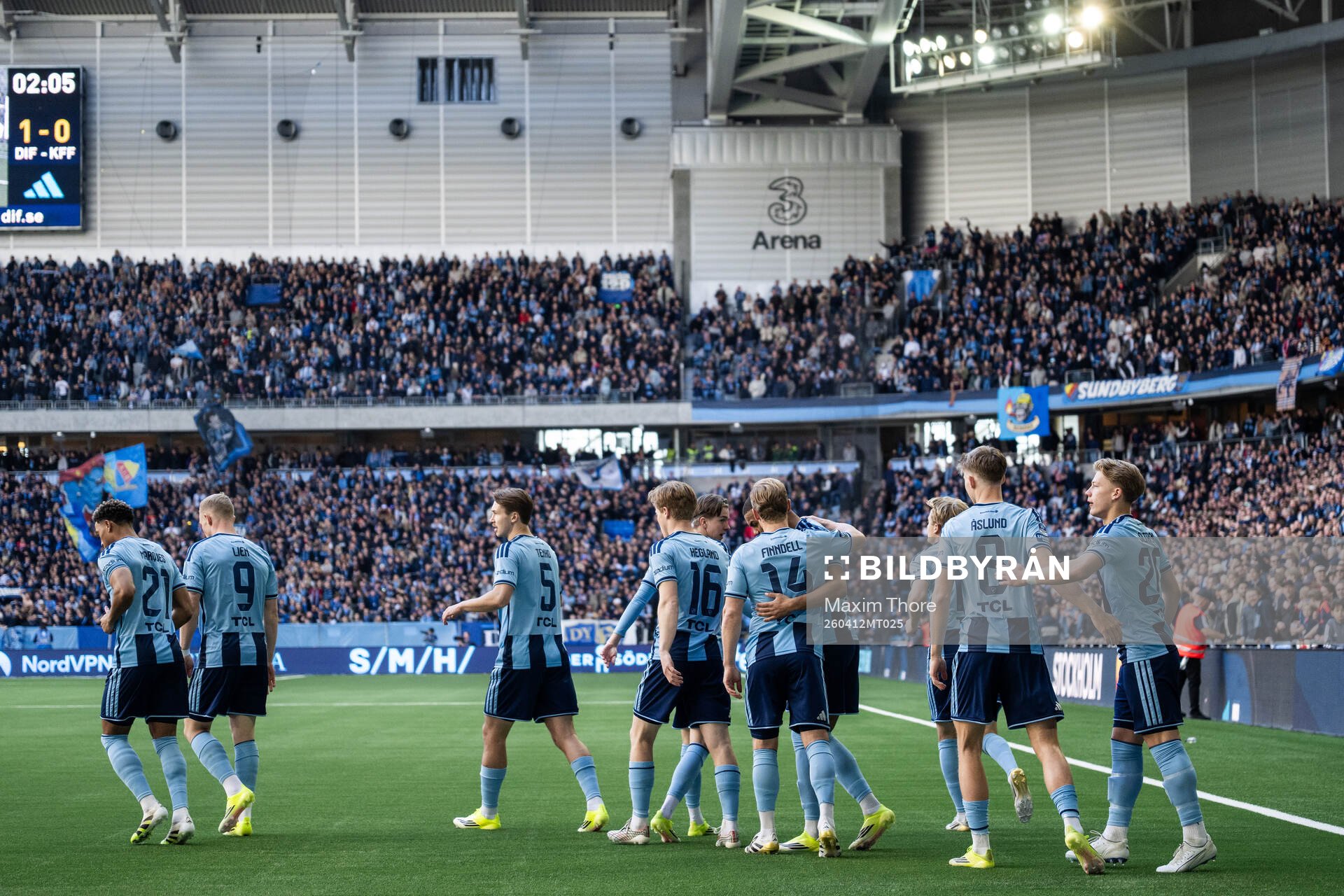 Djurgårdens Bo Hegland jublar med lagkamrater