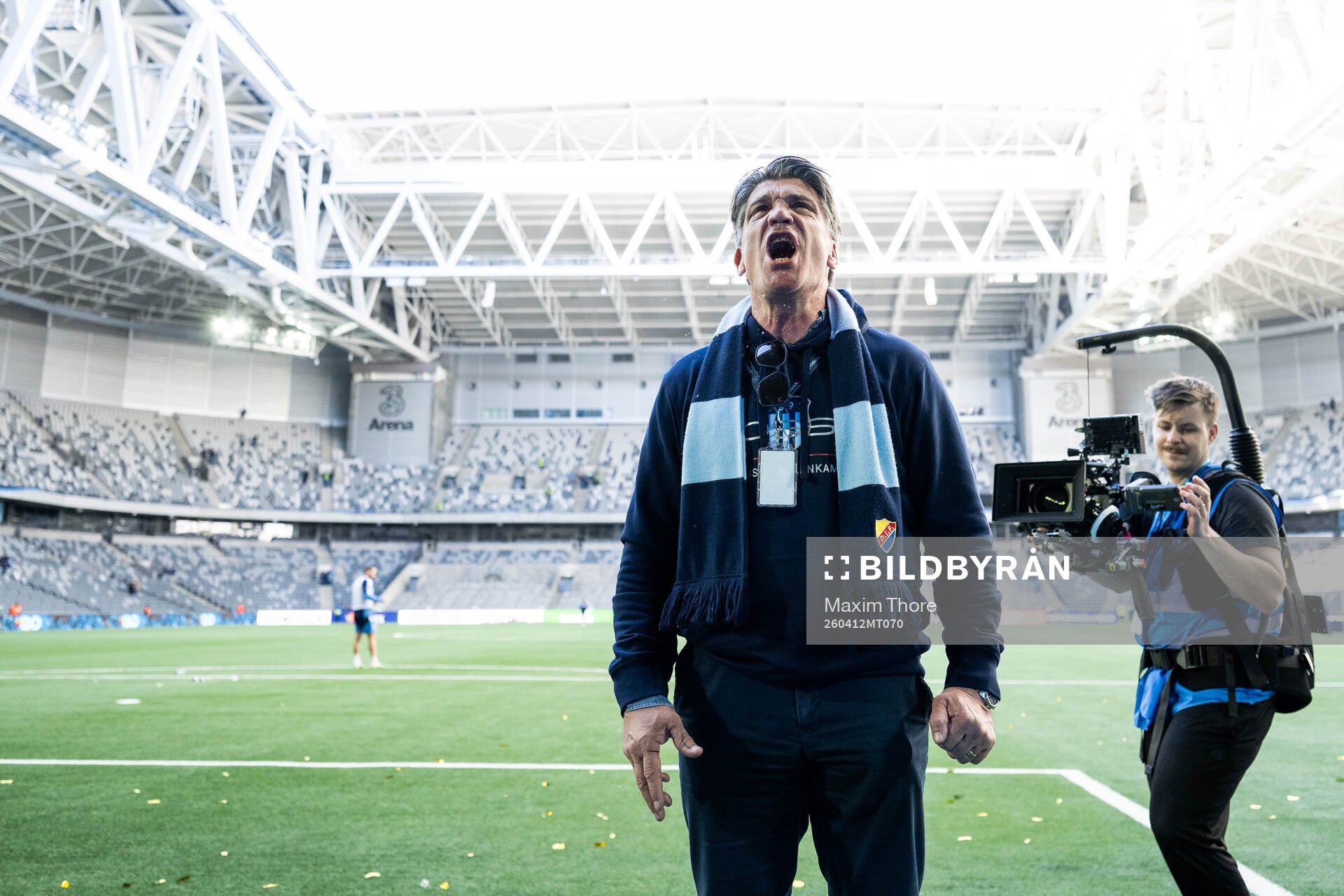 Djurgårdens avgående sportchef Bosse Andersson jublar