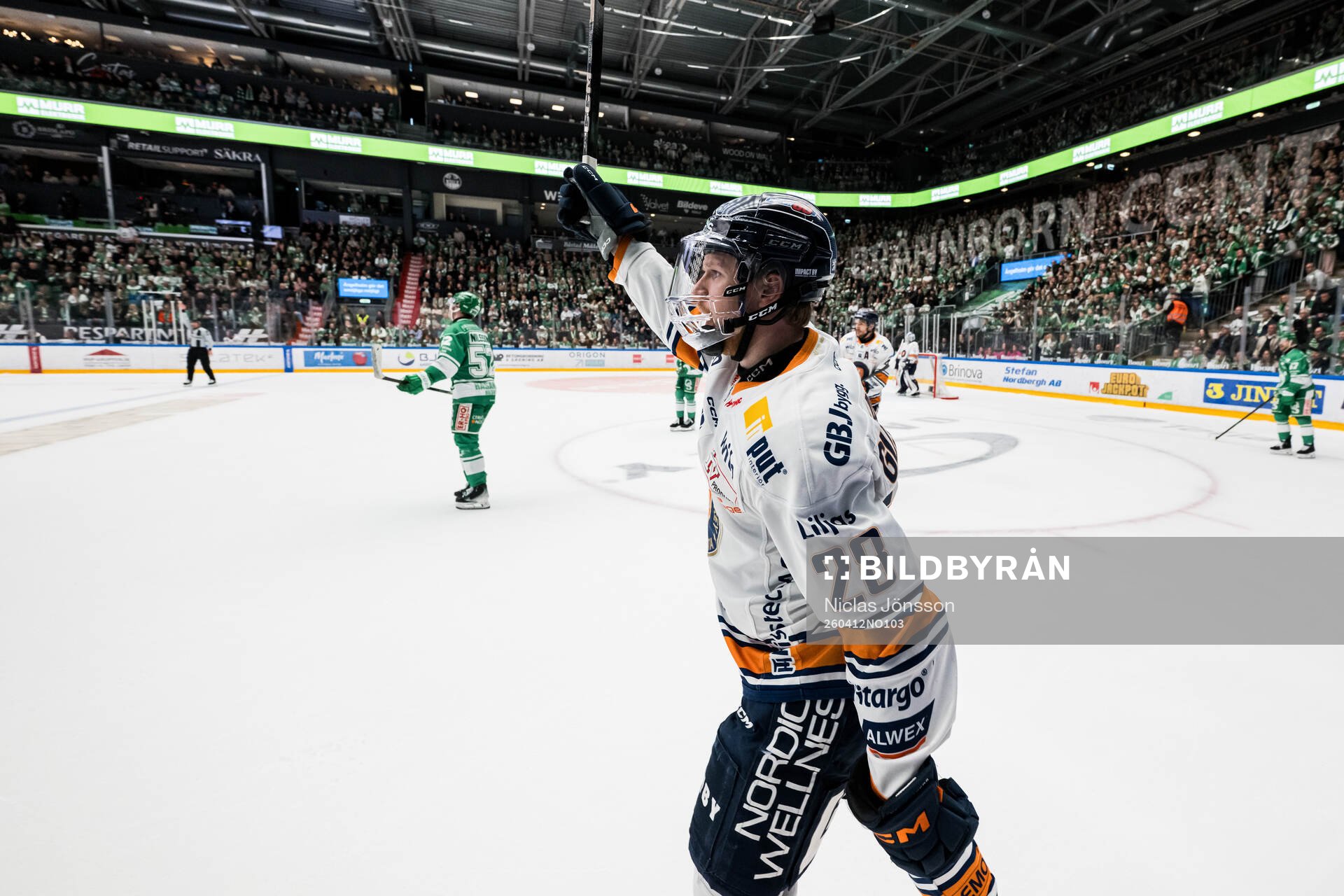 Växjös Hugo Gustafsson jublar