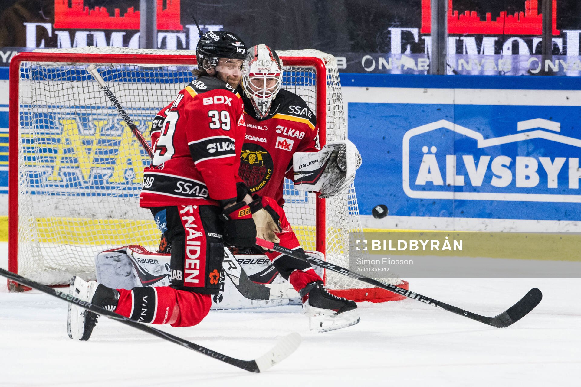 Luleås Pontus Själin och målvakt Matteus Ward