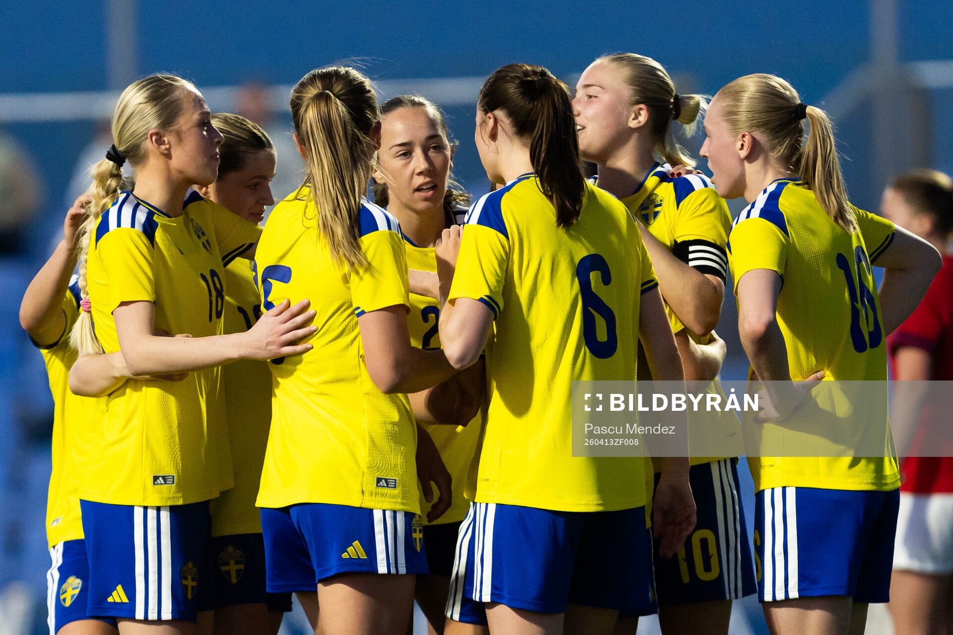 Mathilde Janzen of Sweden celebrates