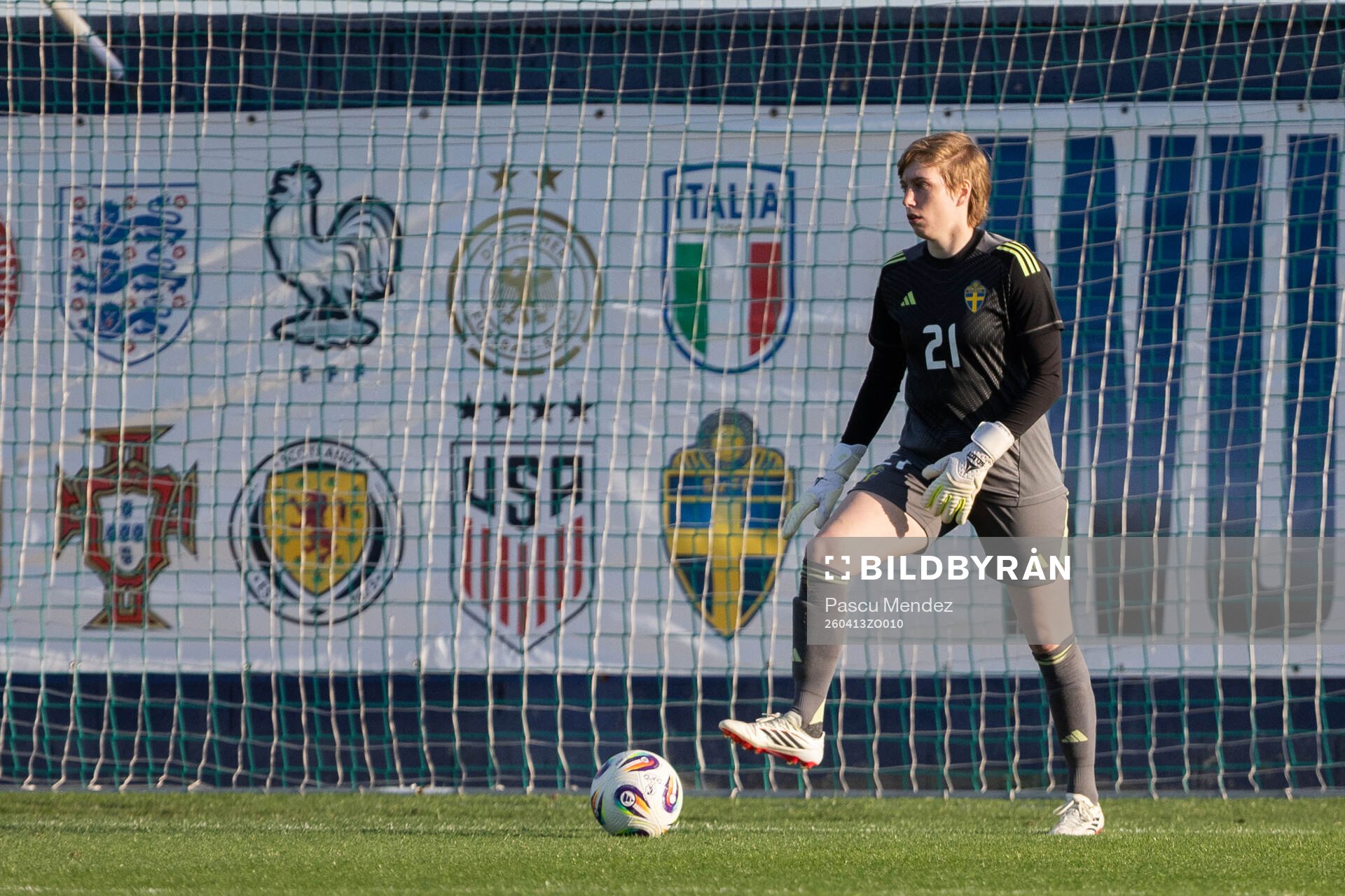 Goalkeeper Moa Edrud of Sweden