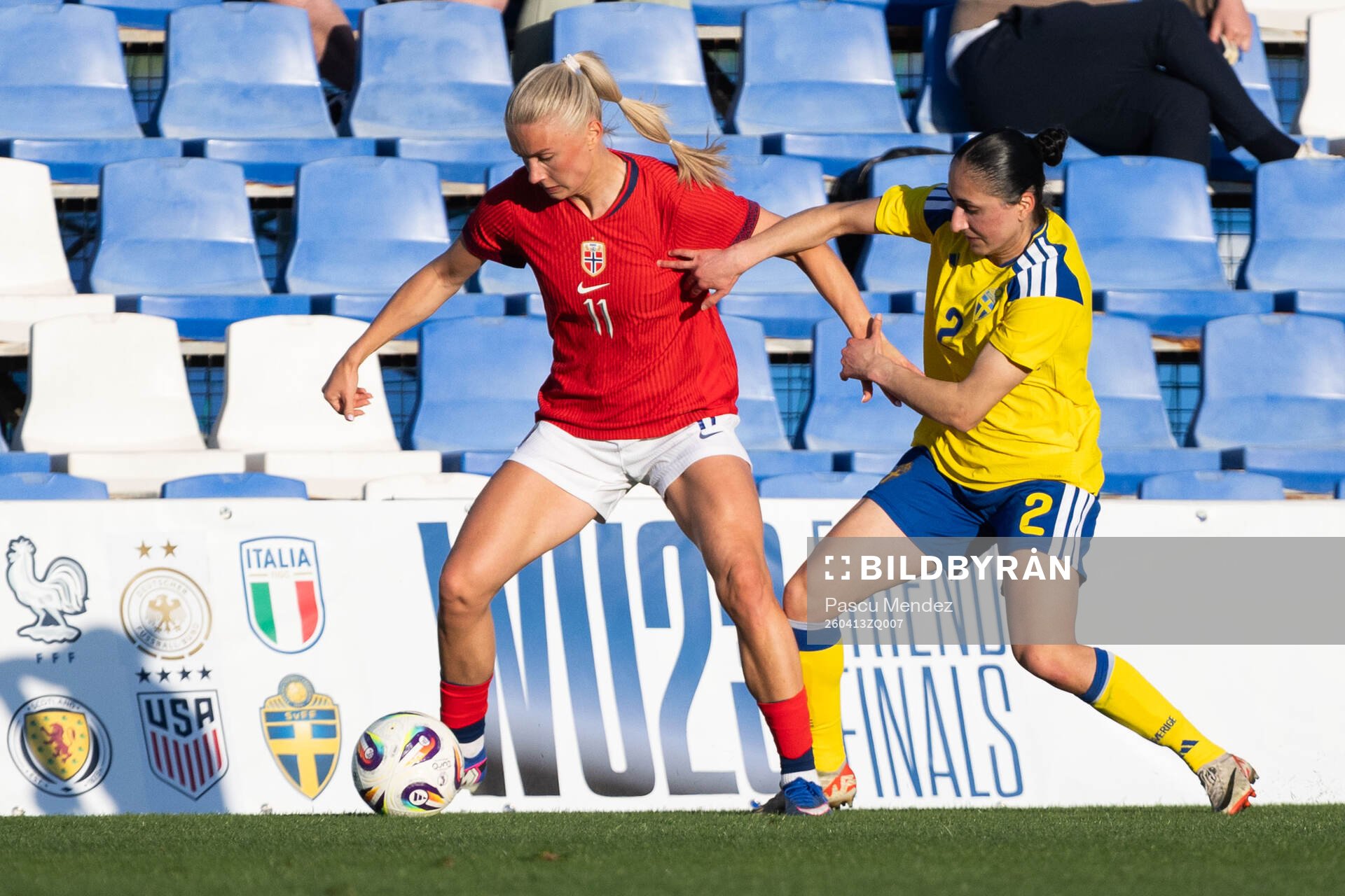 Thea Kyvåg of Norway and Nesrin Akgun of Sweden