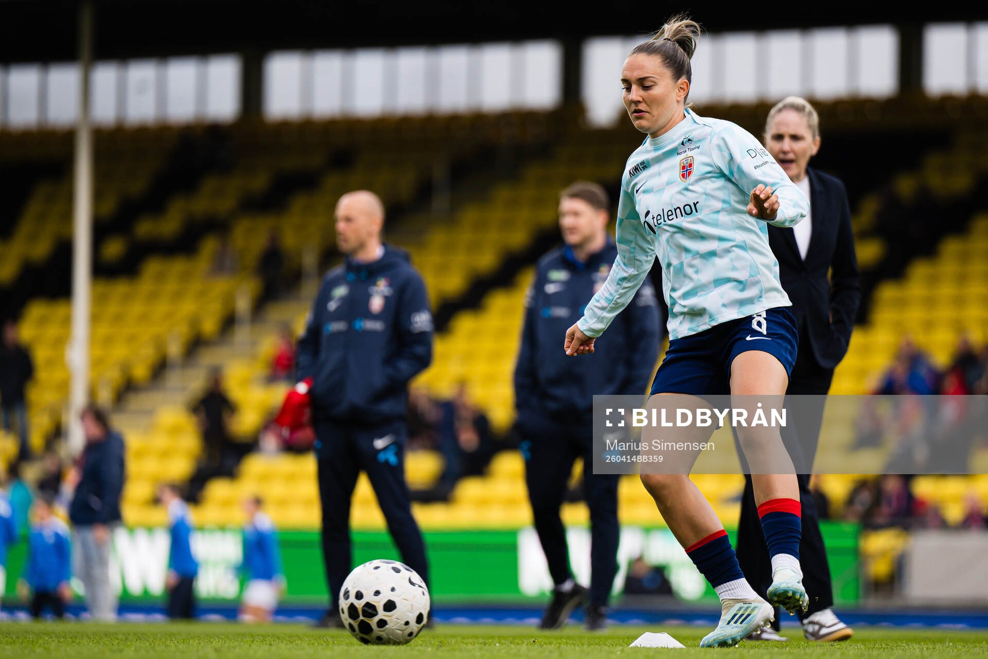 Vilde Bøe Risa of Norway warms up