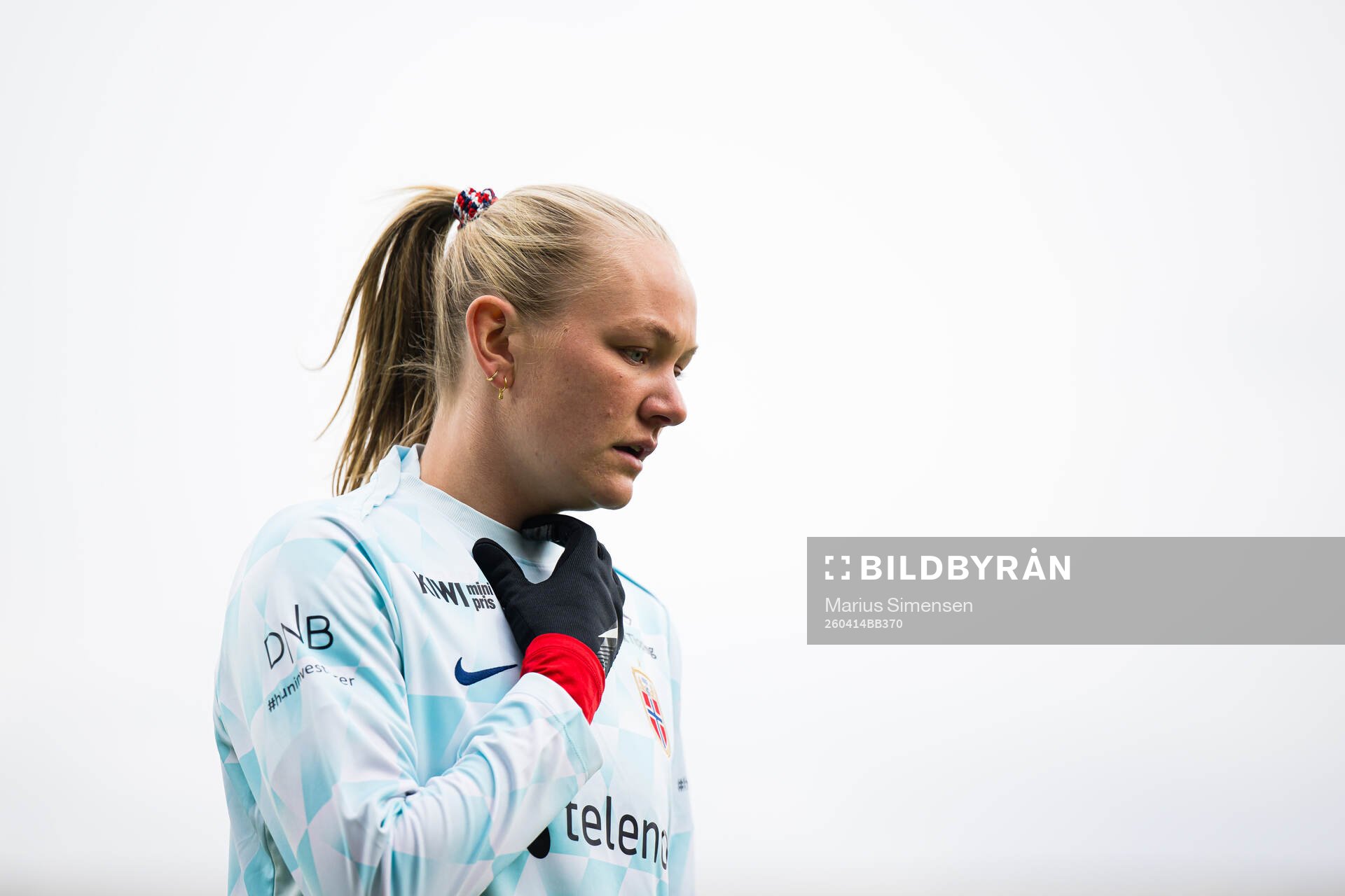 Frida Maanum of Norway warms up