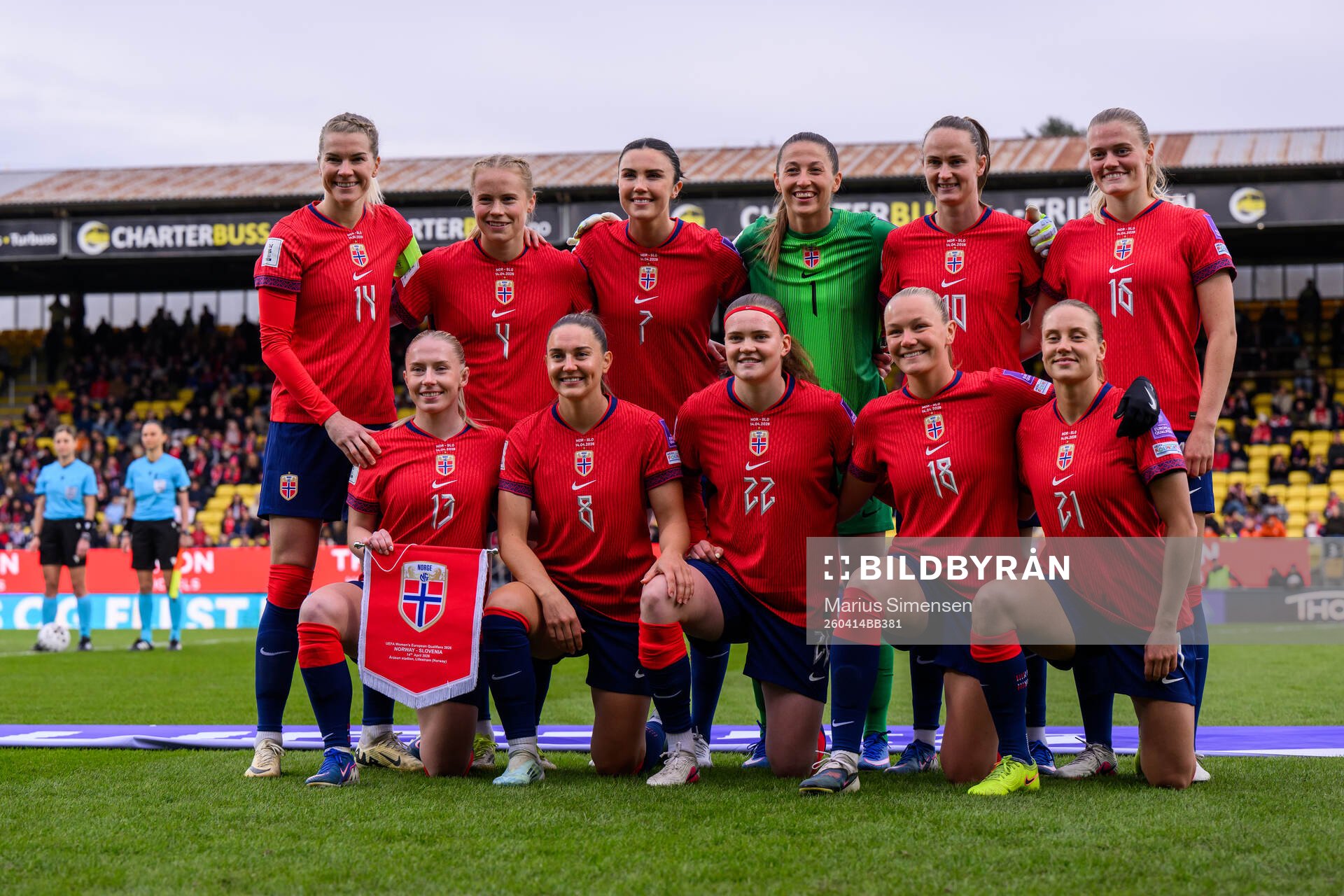 The starting eleven of Norway pose for a photo