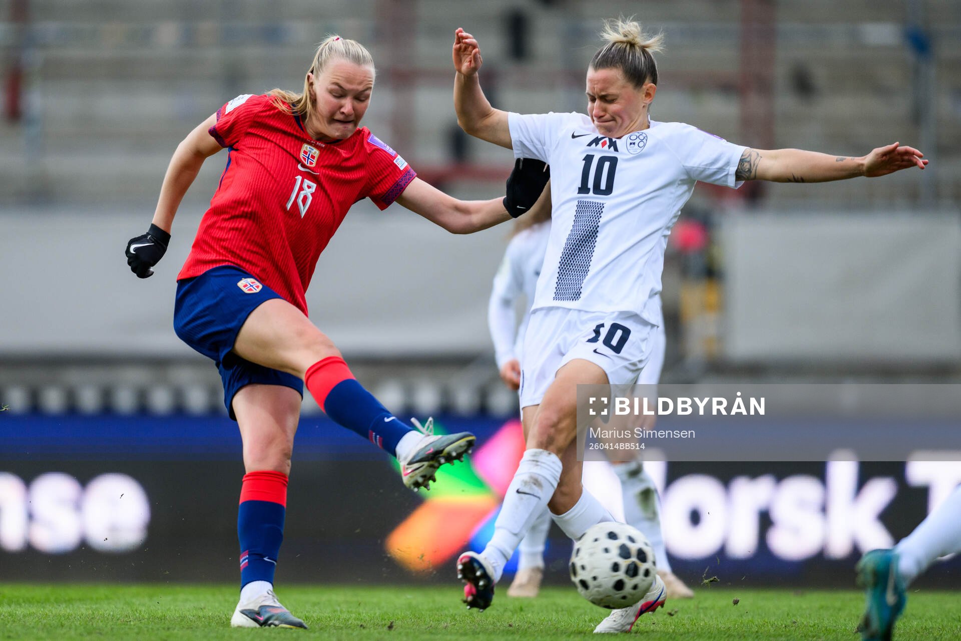 Frida Maanum of Norway and Dominika Conc of Slovenia