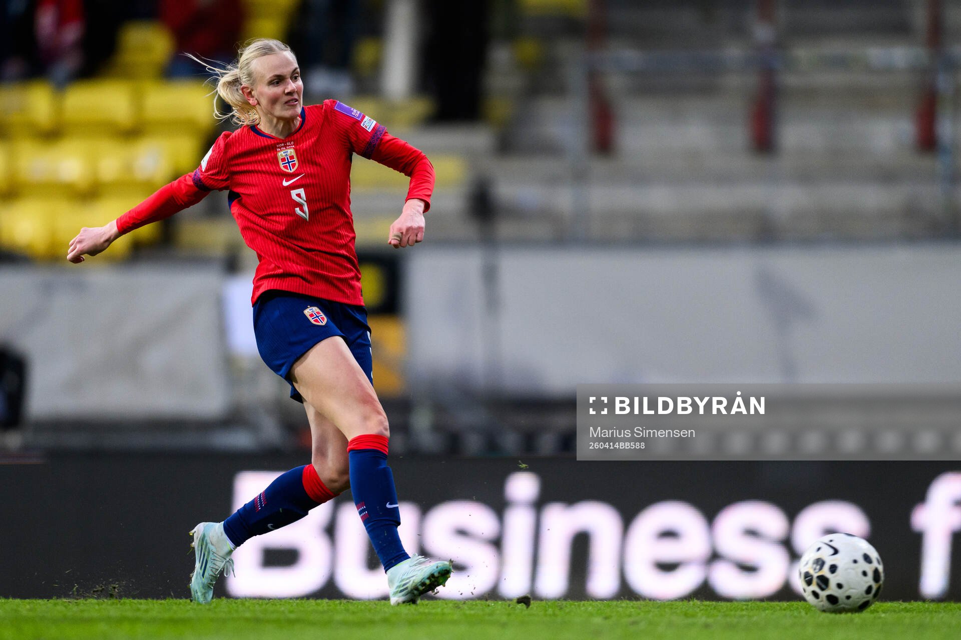 Karina Sævik of Norway scores 4-0