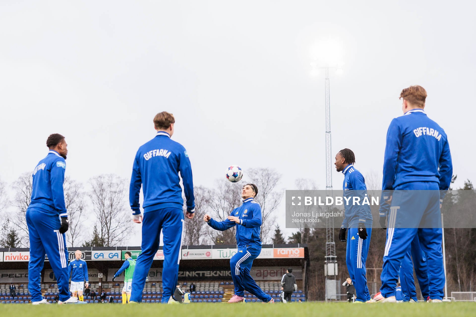 Sundsvalls spelare värmer upp