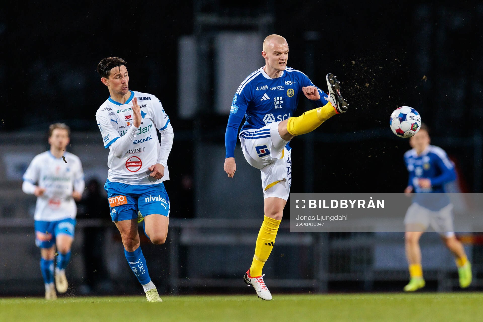 IFK Värnamos Marcus Antonsson och GIF Sundsvalls Lucas