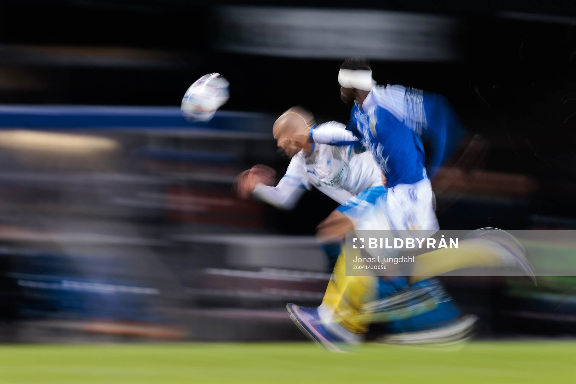 IFK Värnamos Douglas Bergqvist och GIF Sundsvalls Suwaibou