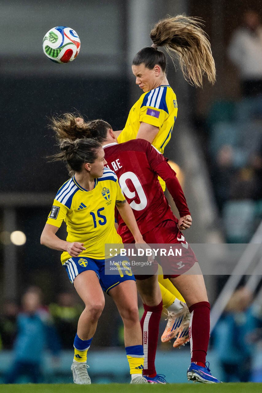 Julia Zigiotti Olme and Bella Andersson of Sweden compete