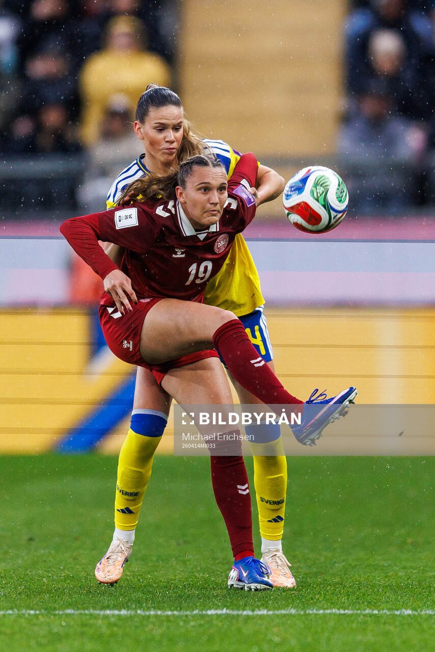 Bella Andersson of Sweden and Cecilie Fløe of Denmark