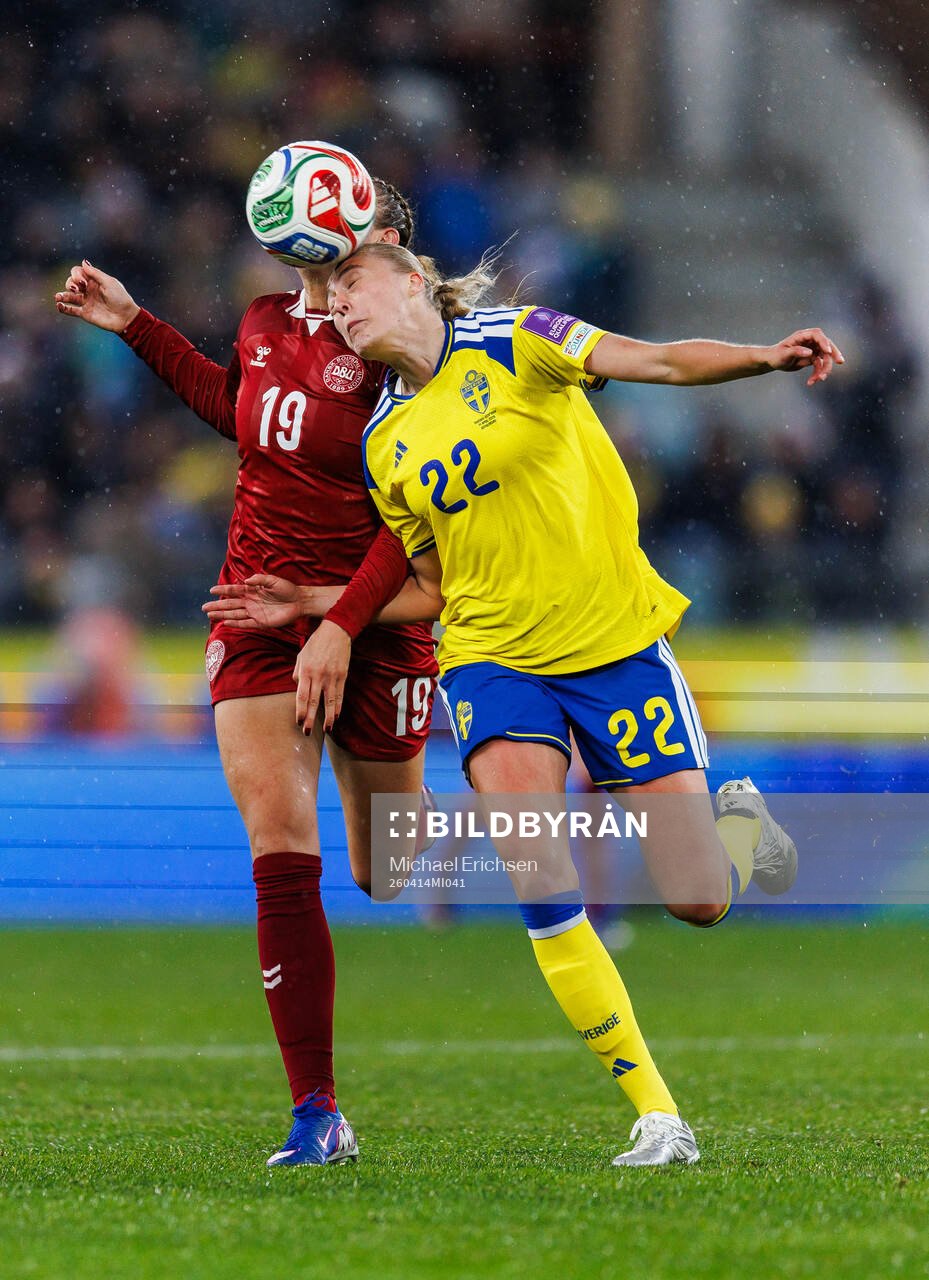 Cecilie Fløe of Denmark and Elma Junttila Nelhage of Sweden