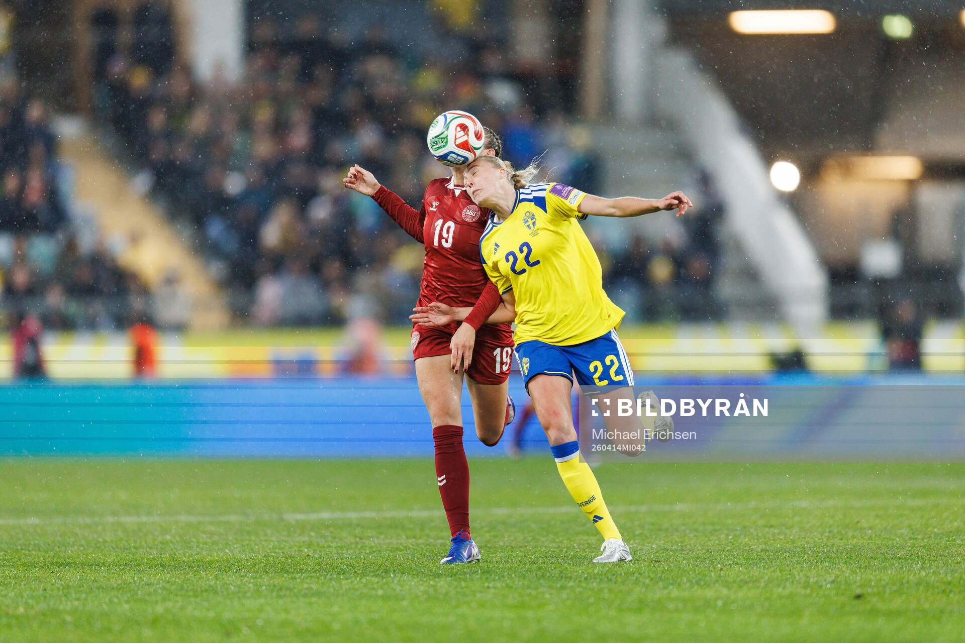 Cecilie Fløe of Denmark and Elma Junttila Nelhage of Sweden