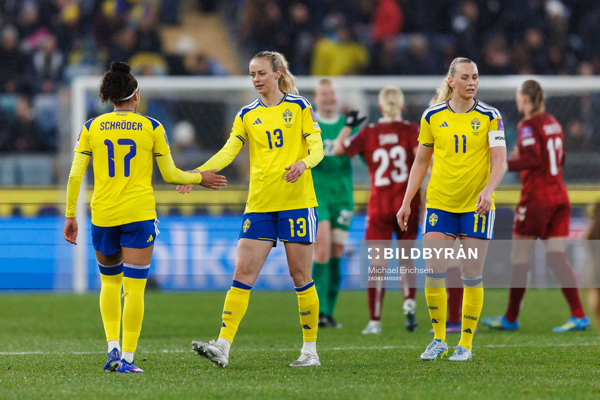 Felicia Schröder, Amanda Ilestedt and Stina Blackstenius