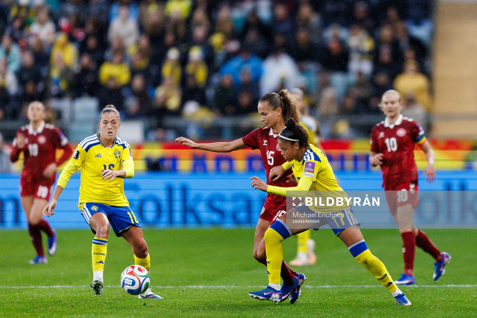 Frederikke Thøgersen of Denmark and Felicia Schröder of