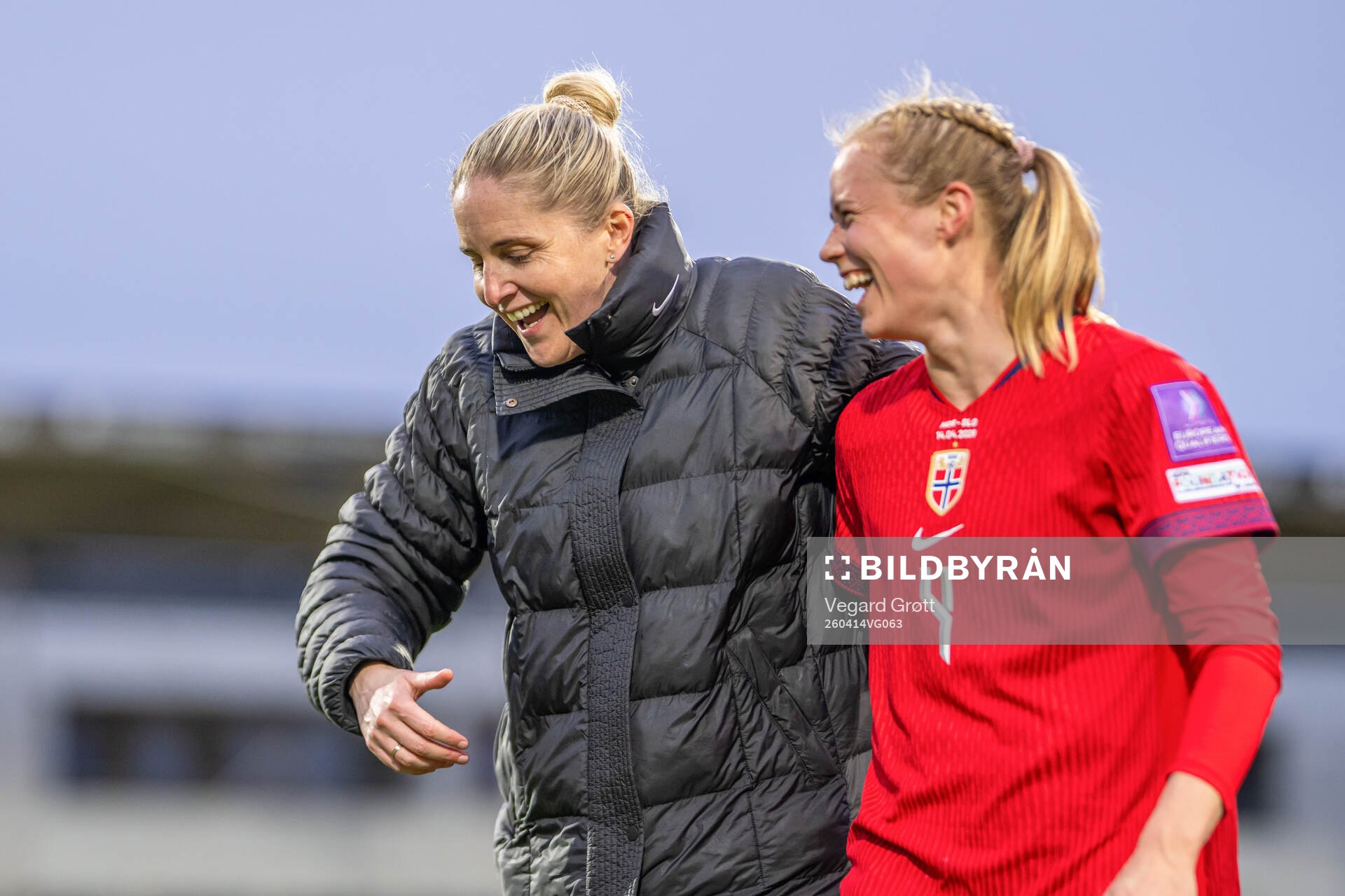 Head coach Gemma Grainger and Julie Blakstad of Norway
