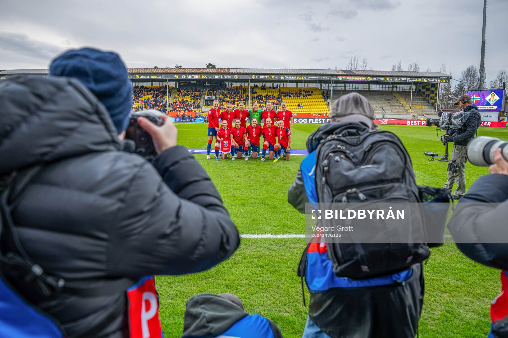 The starting eleven of Norway pose for a team photo