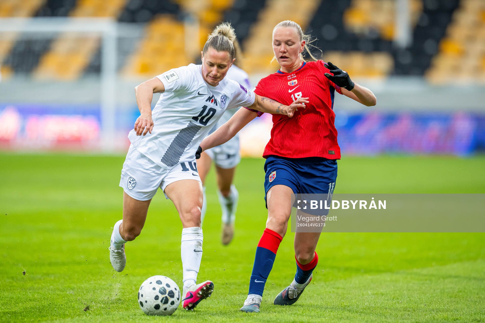 Dominika Conc of Slovenia and Frida Maanum of Norway