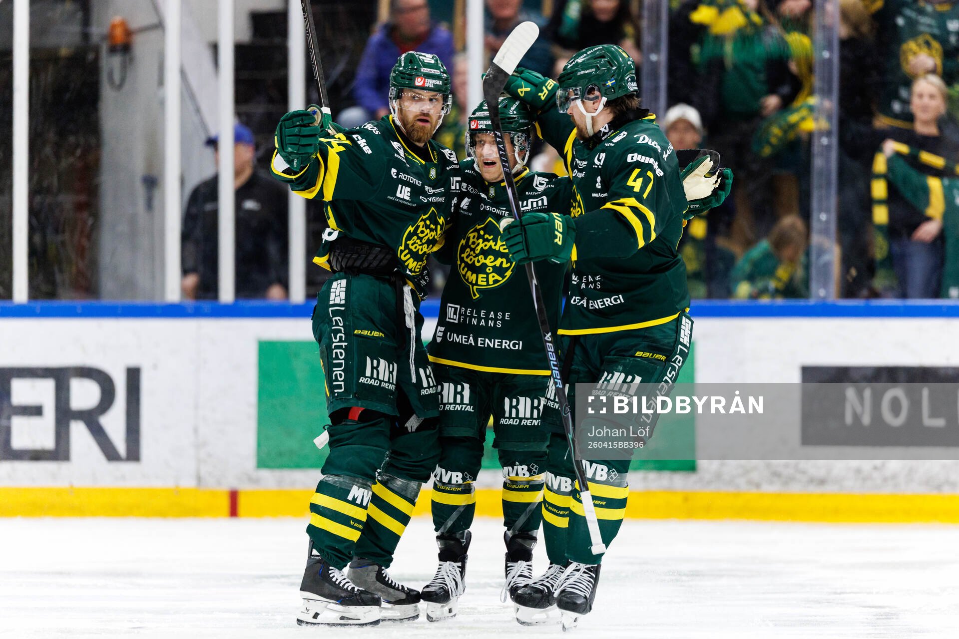 Björklövens Daniel Brodin jublar