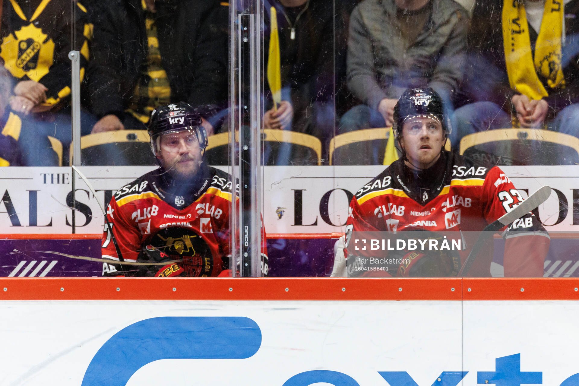 Luleås Linus Omark och Jesper Sellgren i utvisningsbåset