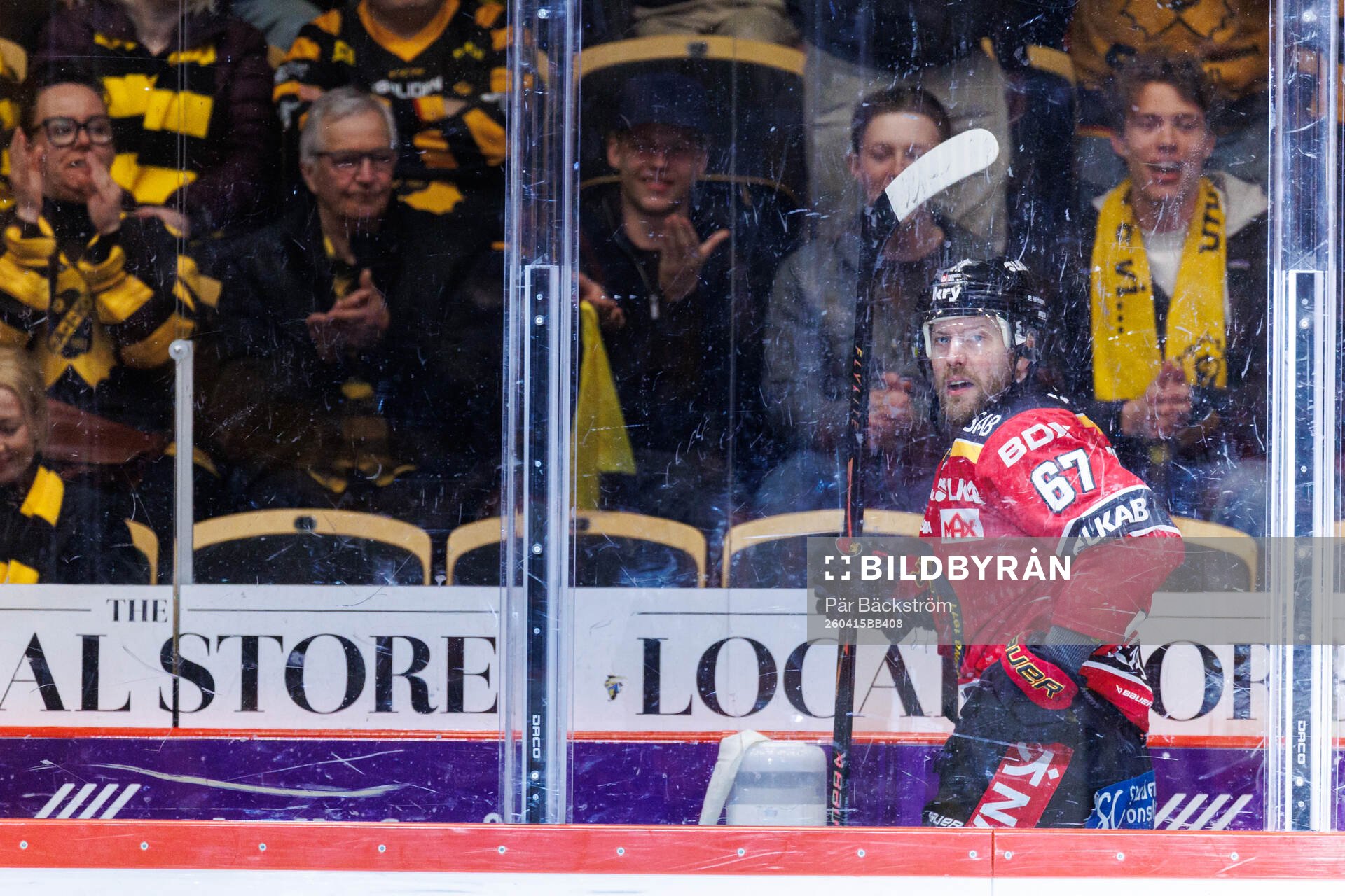 Luleås Linus Omark i utvisningsbåset