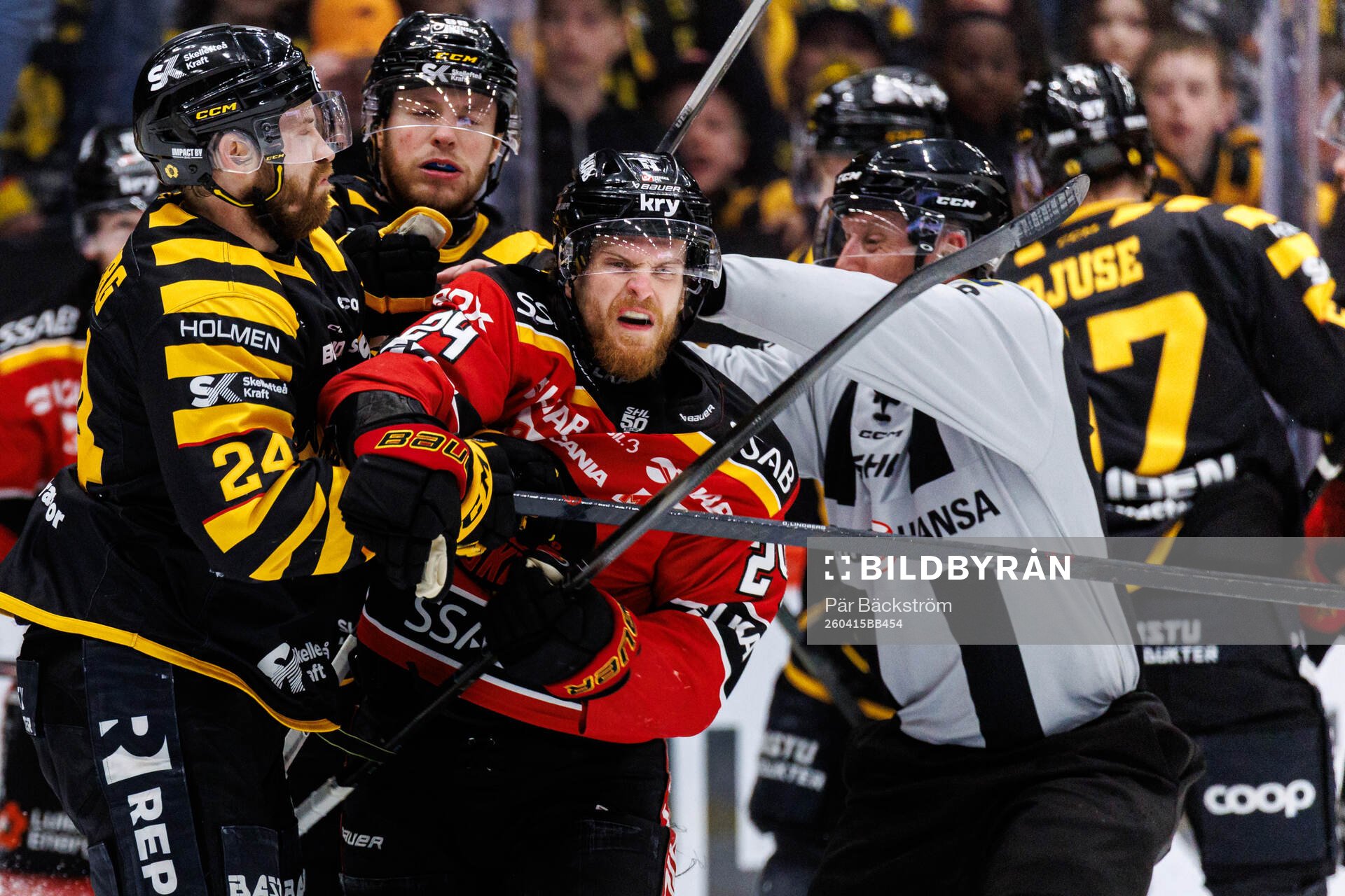 Skellefteås Oscar Lindberg och Luleås Brendan Shinnimin