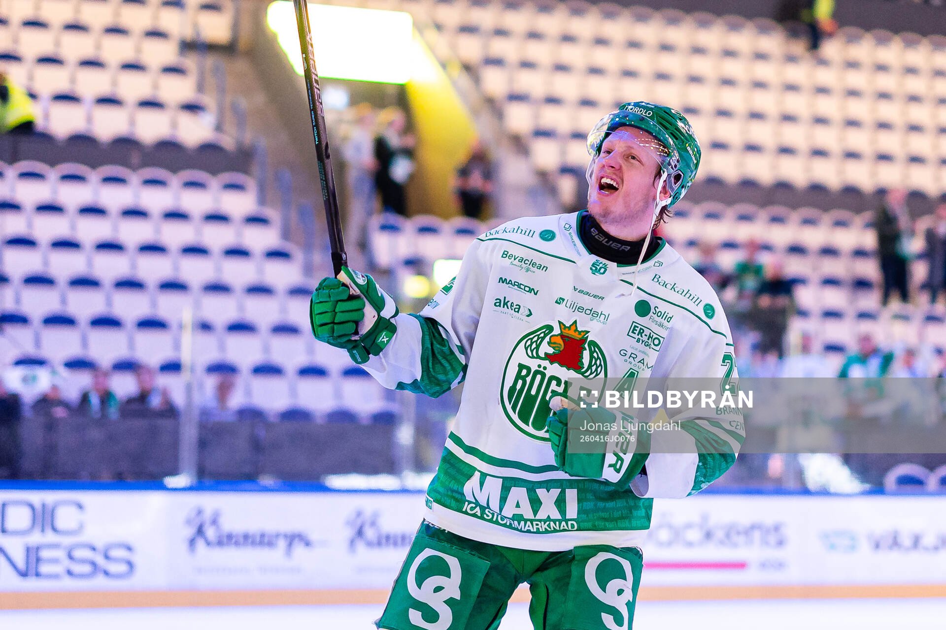 Rögles Fredrik Olofsson jublar