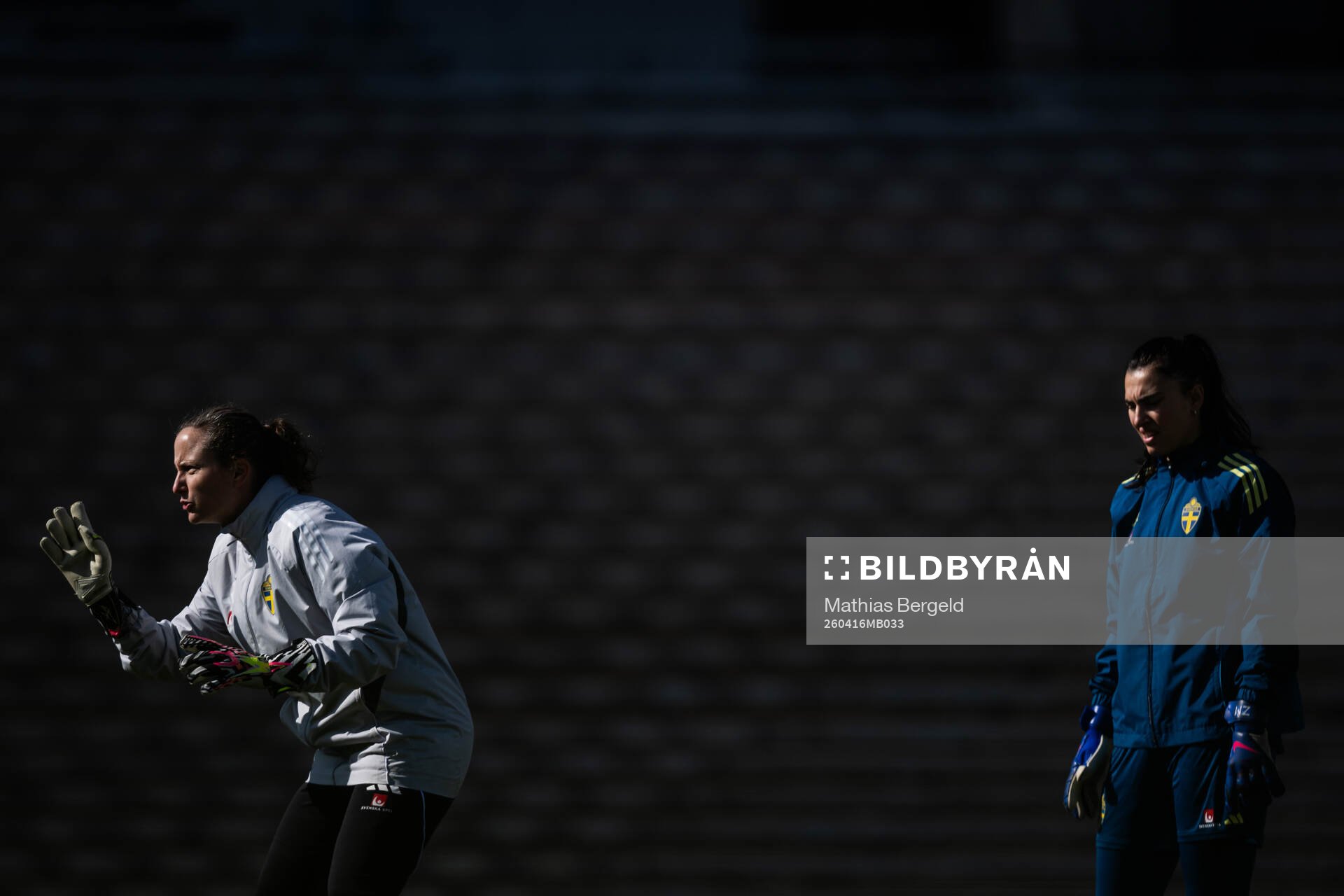 Goalkeeper coach Sofia Lundgren and goalkeeper Zecira