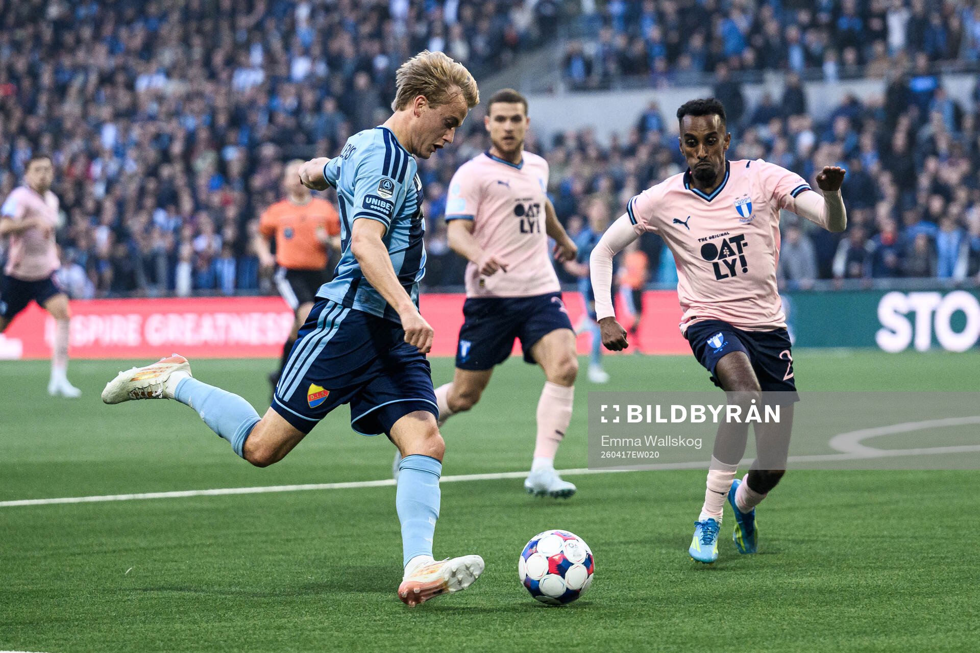 Djurgårdens Oskar Fallenius och Malmö FFs Taha Ali