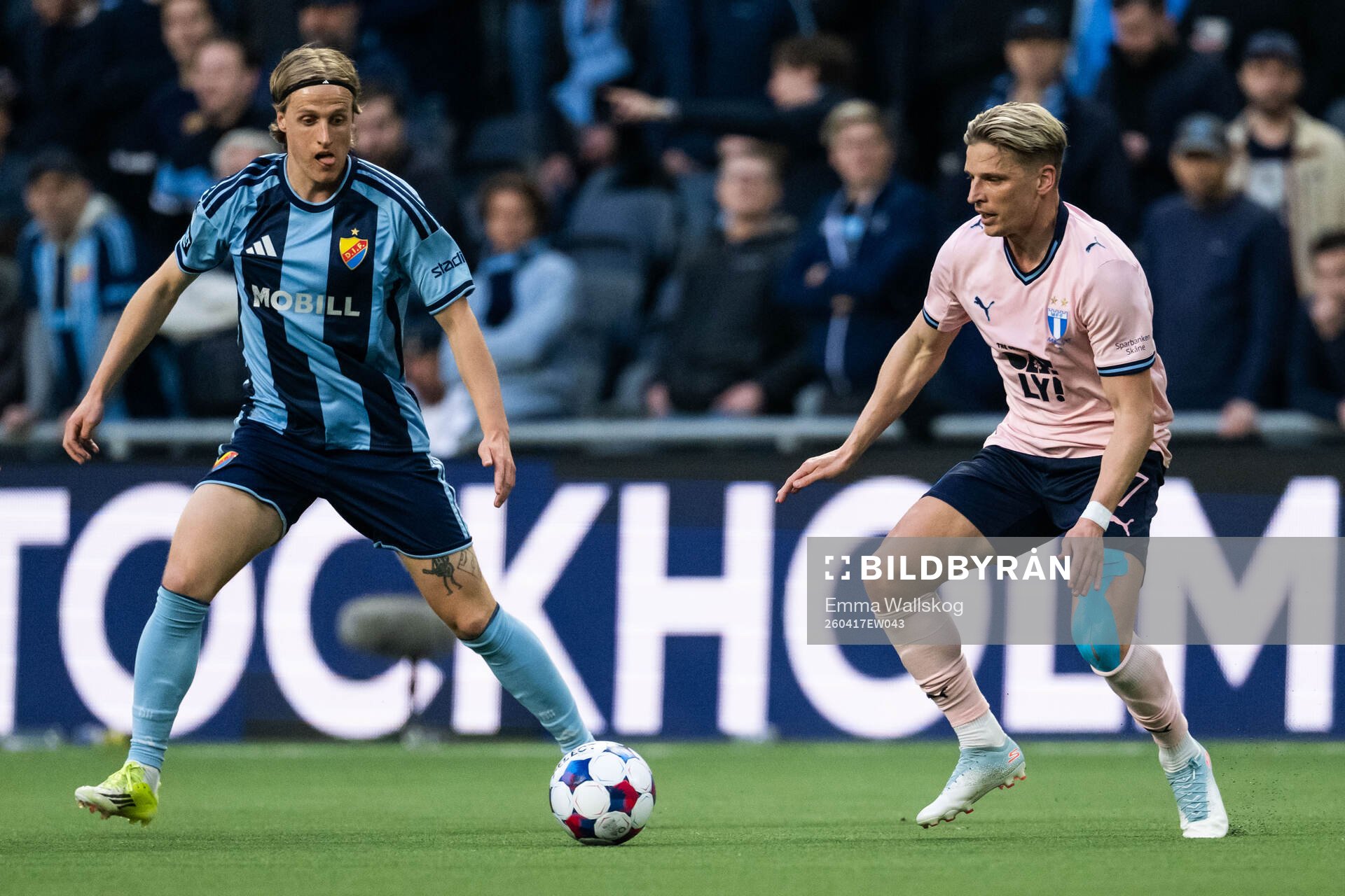 Djurgårdens Jeppe Okkels och Malmö FFs Jens Stryger Larsen