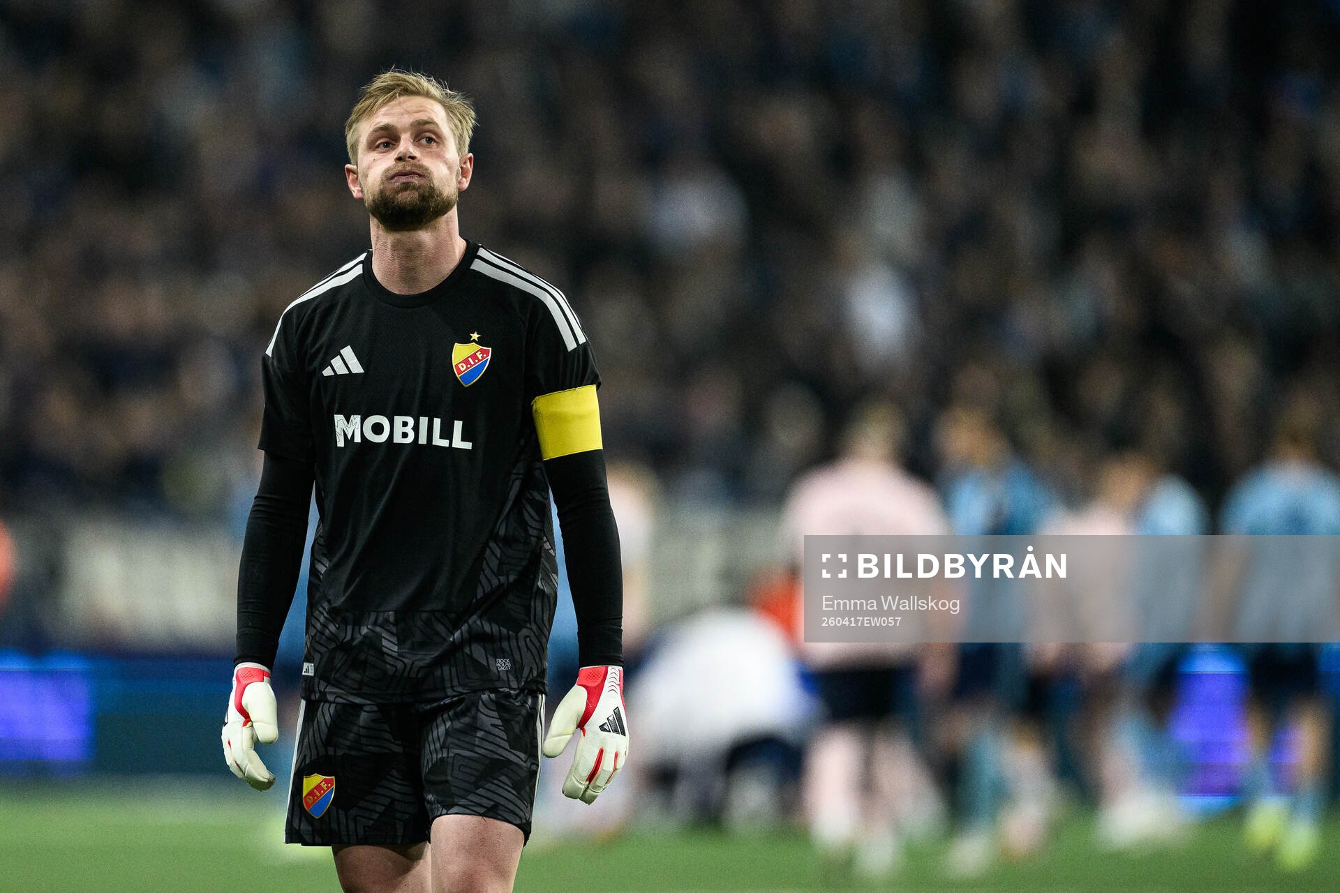 Djurgårdens målvakt Jacob Rinne deppar