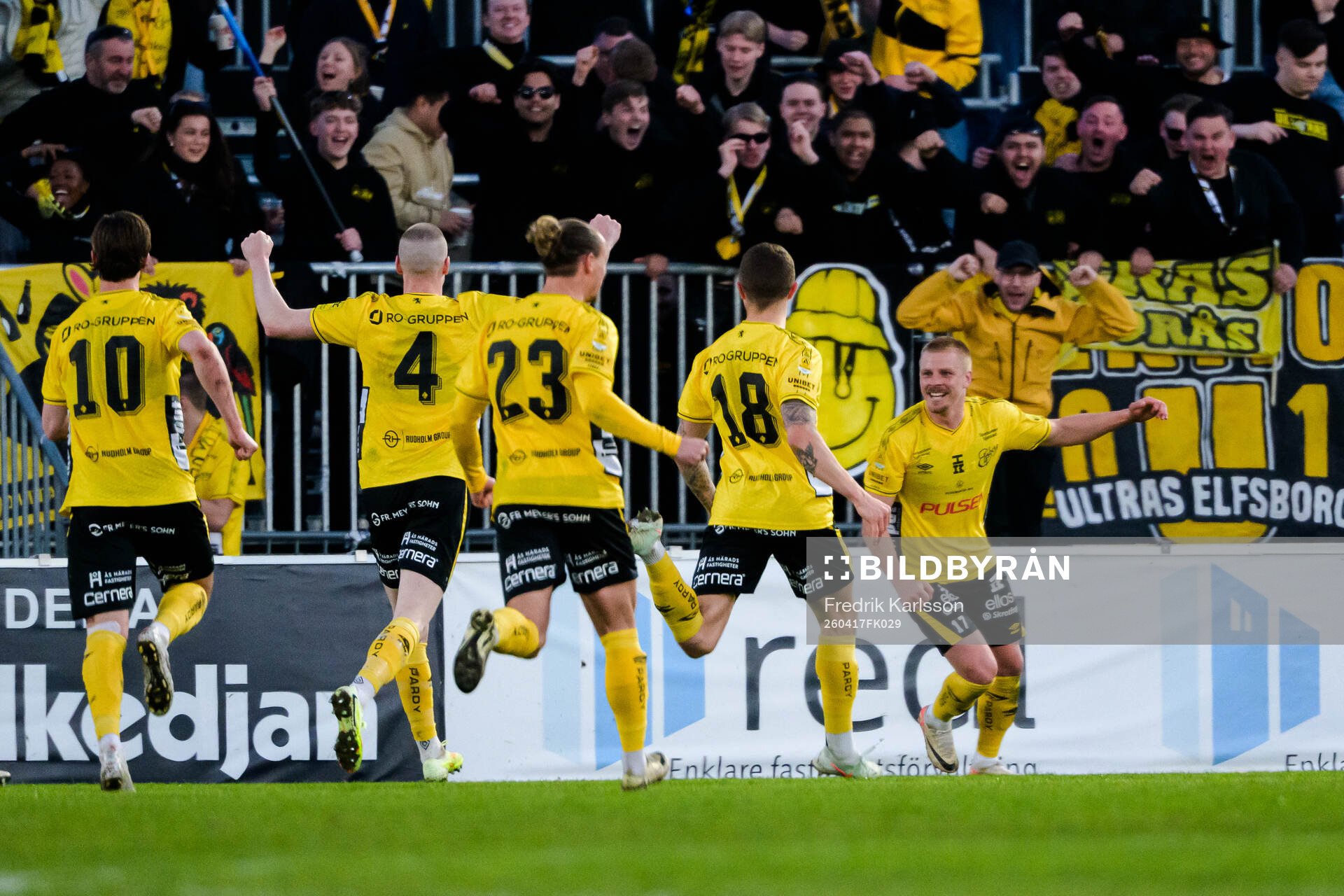 Elfsborgs Julius Magnusson och Per Frick jublar