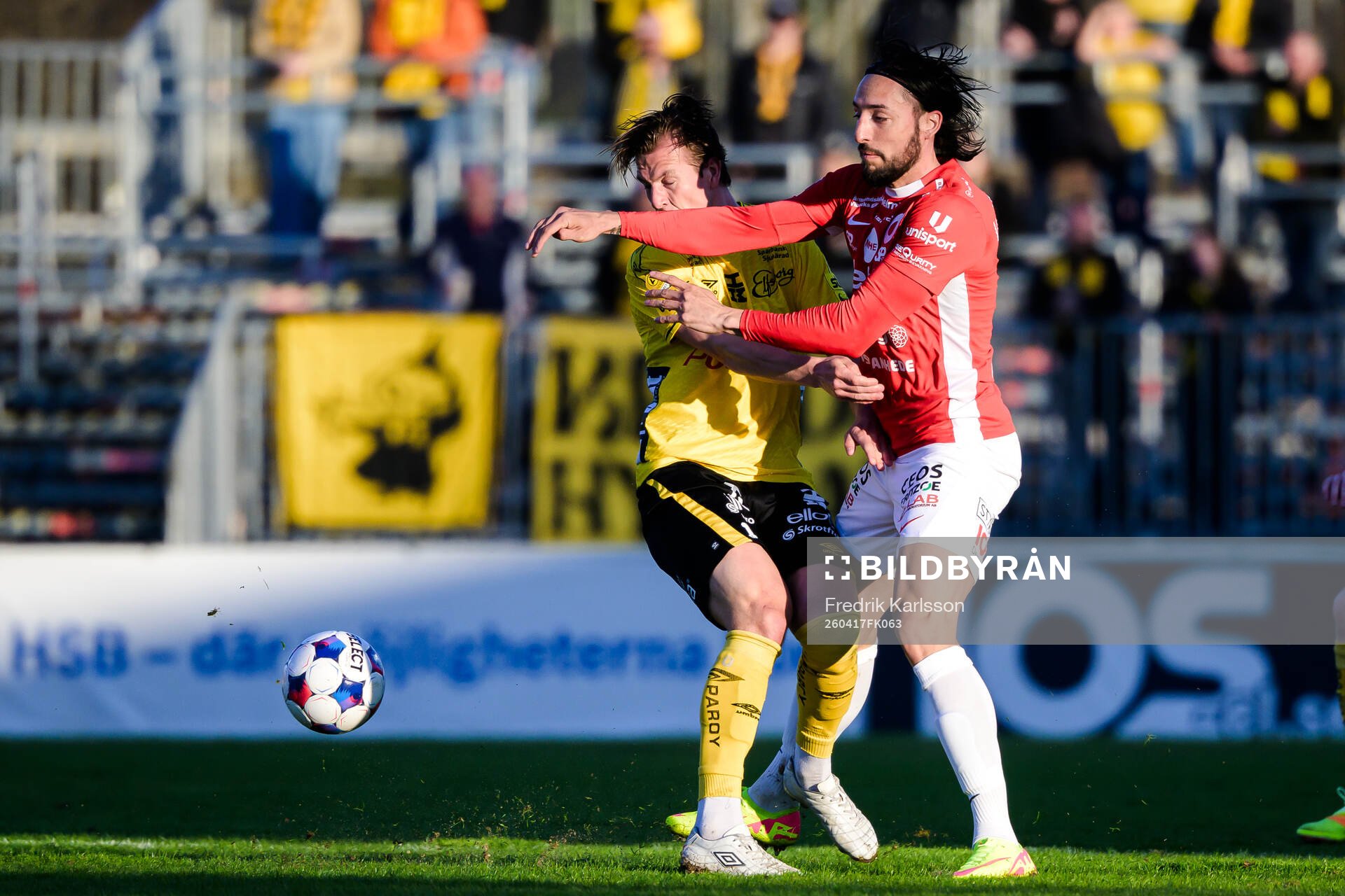 Elfsborgs Simon Olsson och Degerfors Dijan Vukojevic